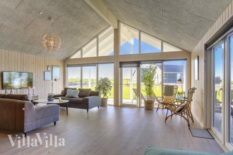 Aktivitetsrum i luksushus nr. 428 med 12 soveværelser og plads til 30 personer.