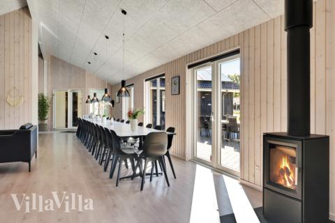 Opholdsrum med plads til 30 i luksushus nr. 436.