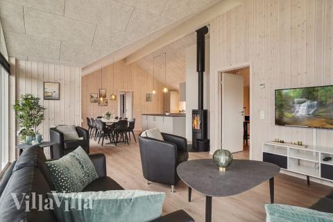 Opholdsrum med plads til 10 i luksushus nr. 719.