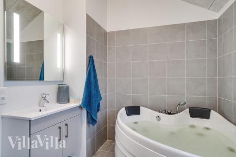 Nyd varmen i spaen i luksushus nr. 719 i Tyskland