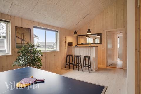 Dyst i sommerhusets aktivitetsrum, når I besøger luksushus nr. 721 i Tyskland.