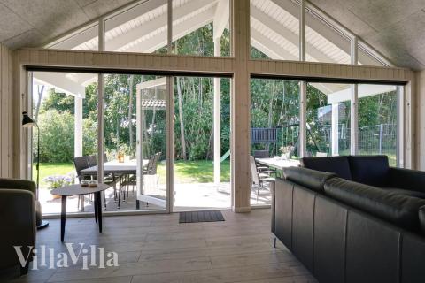 Opholdsrum med plads til 18 i luksushus nr. 720.