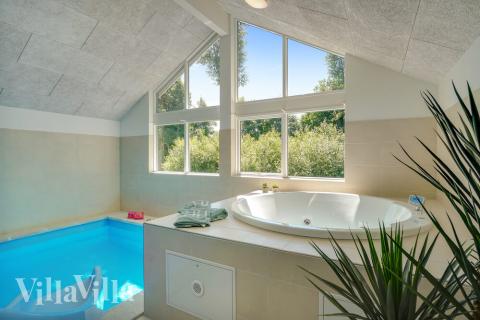 Nyd varmen i spaen i luksushus nr. 720 i Tyskland