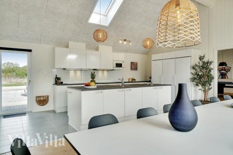 Køkkenet i luksushus nr. 448 er godt indrettet.