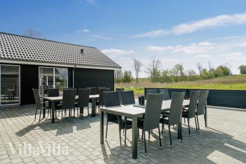 Luksushus nr. 441 har en dejlig terrasse med gode havemøbler til 26 personer.