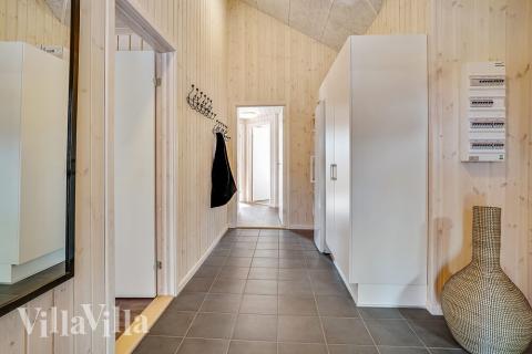 Den rummelige entre i luksushus nr. 446 i Østjylland