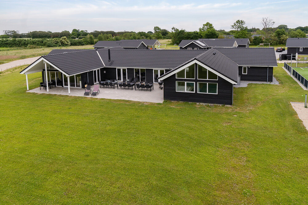 Ude-aktiviteter omkring sommerhus nr. 446.