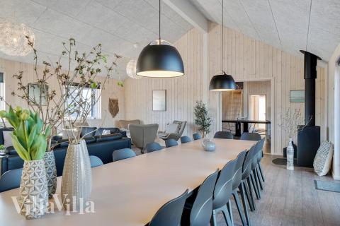 Opholdsrum med plads til 30 i luksushus nr. 450.