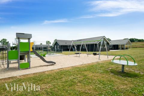 Ud over de mange timer, man kan bruge i husets pool-afdeling, så byder luksushus 450 også på mange udendørs aktiviteter