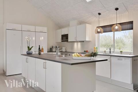 Køkkenet i luksushus nr. 432 er udstyrret, så I let kan lave mad til 20 personer.