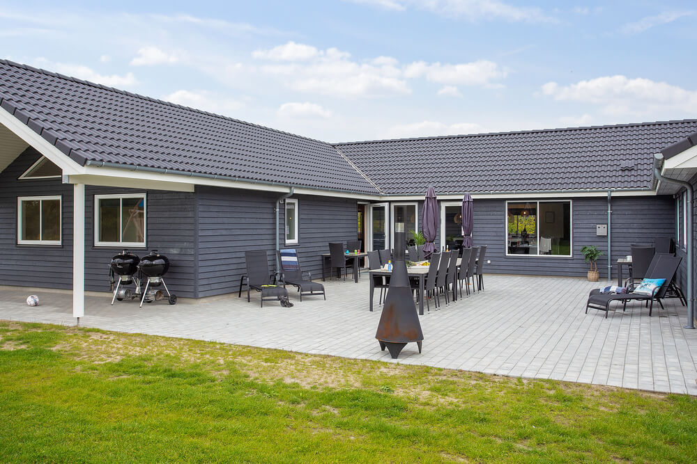 Nyd en grillaften på terrassen i luksushus nr. 432 i Lolland/Falster/Møn