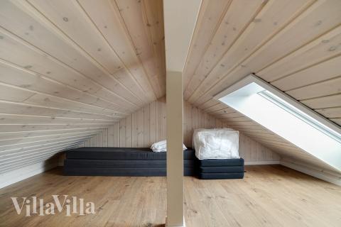 Nogle af de 10 sovepladser findes på hemsen i luksushus nr. 443