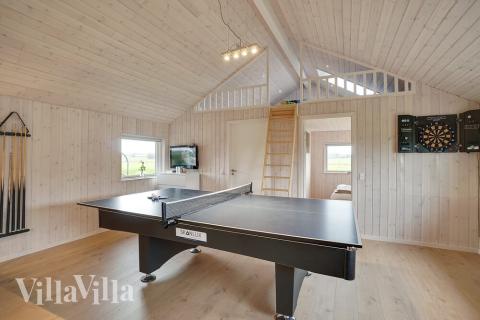 Det store lyse opholdrum i luksushus nr. 444 til 12.