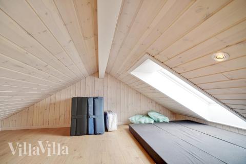 Nogle af de 12 sovepladser findes på hemsen i luksushus nr. 444