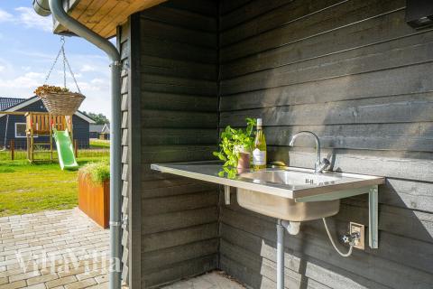 I Vestjylland finder I dette dejlige luksushus nr. 453 til 20 personer