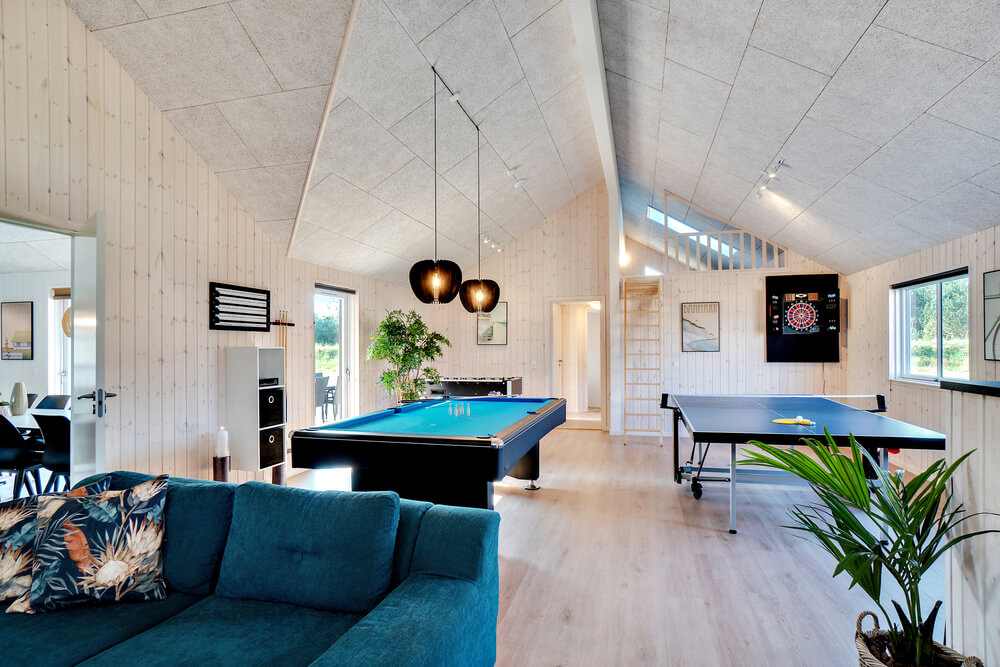 Ud over de mange timer, man kan bruge i husets pool-afdeling, så byder luksushus 455 også på billard/bordtennis og dart