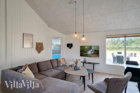 Det store lyse opholdrum i luksushus nr. 455 til 20.