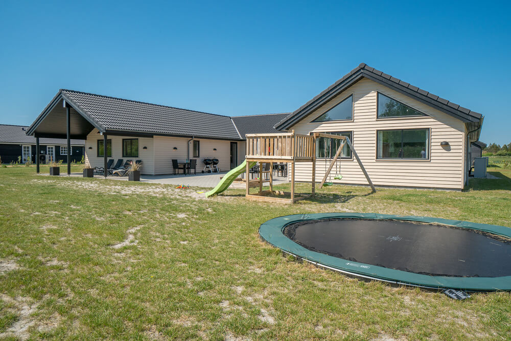 Flot sommerhus nr. 455 med god plads til op til 20 personer
