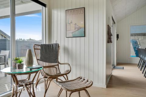 Det store lyse opholdrum i luksushus nr. 458 til 18.