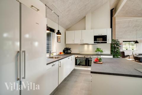 Køkkenet i luksushus nr. 473 er godt indrettet.