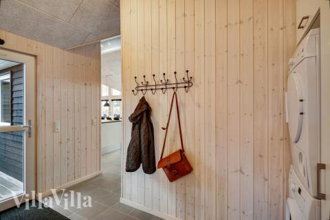 Den rummelige entre i luksushus nr. 473 i Vestjylland