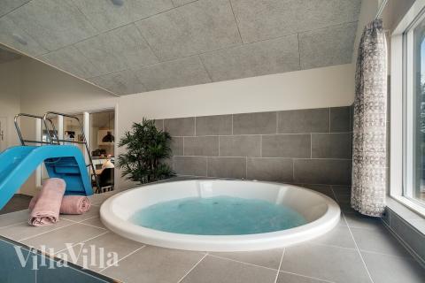 Nyd varmen i spaen i luksushus nr. 473 i Vestjylland