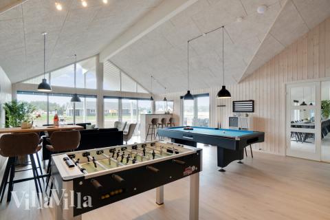 Luksushus 467 til 30 personer byder på et stort aktivitetsrum med bl.a. billard og dart