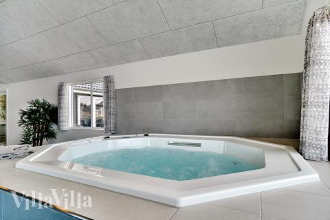 Nyd varmen i spaen i luksushus nr. 467 i Vestjylland