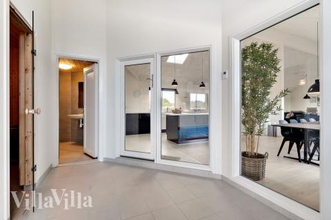 Tag en dukkert i poolen i luksushus nr. 467 i Vestjylland.