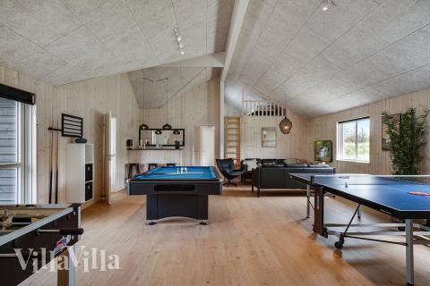 Aktivitetsrum i luksushus nr. 461 med 9 soveværelser og plads til 24 personer.