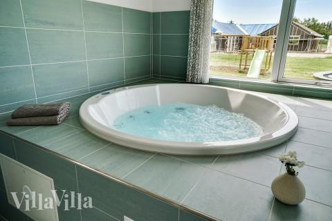 Nyd varmen i spaen i luksushus nr. 461 i Vestjylland