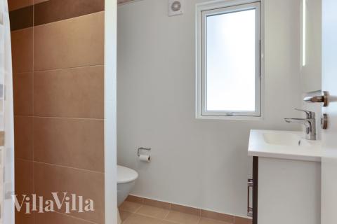 Ét af badeværelserne i luksushus nr. 447