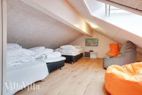 Nogle af de 18 sovepladser findes på hemsen i luksushus nr. 449