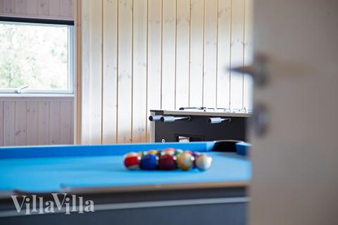 Aktivitetsrum i luksushus nr. 452 med 5 soveværelser og plads til 14 personer.