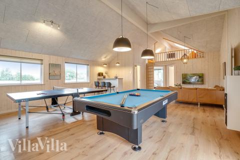 Aktivitetsrum i luksushus nr. 474 med 8 soveværelser og plads til 20 personer.