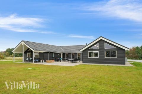 Dette skønne poolhus nr. 474 med plads til 20 personer ligger i Østjylland