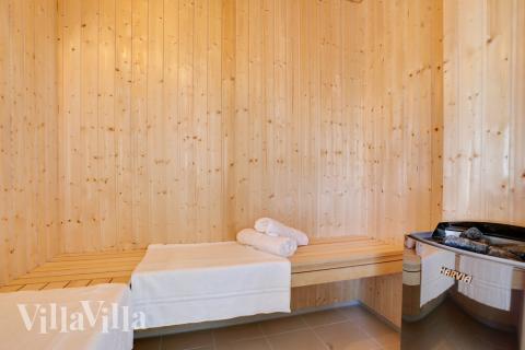 Nyd varmen i saunaen i luksushus nr. 476 til 20 personer