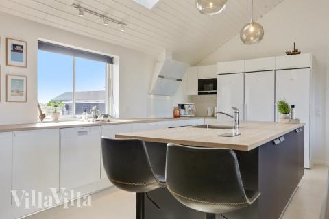 Køkkenet i luksushus nr. 476 er godt indrettet.