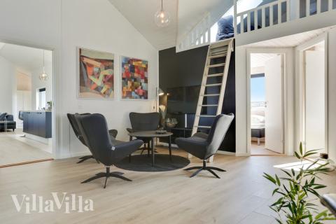 Luksushus 476 til 20 personer byder på et stort aktivitetsrum med bl.a. billard og dart