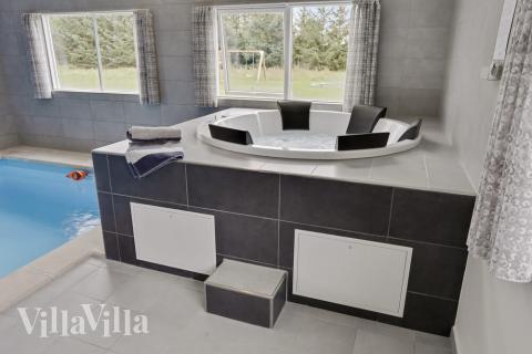 Nyd varmen i spaen i luksushus nr. 445 i Lolland/Falster/Møn