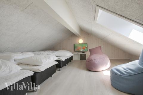 Nogle af de 16 sovepladser findes på hemsen i luksushus nr. 459