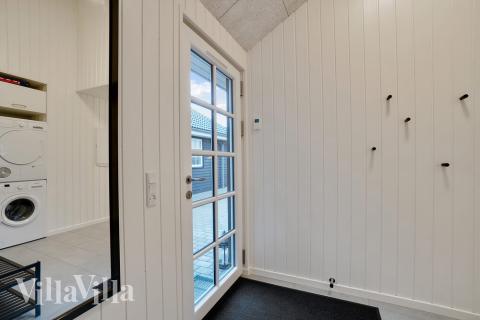 Den rummelige entre i luksushus nr. 460 i Vestjylland