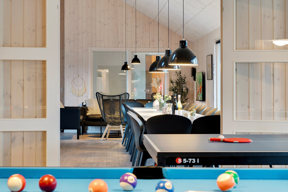 Ud over de mange timer, man kan bruge i husets pool-afdeling, så byder luksushus 462 også på billard/bordtennis og dart