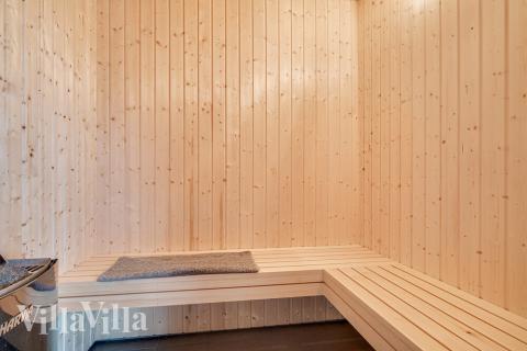 Nyd varmen i saunaen i luksushus nr. 462 til 26 personer