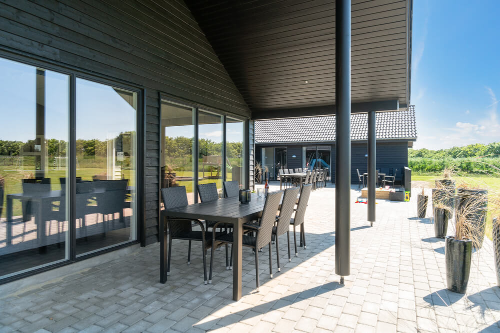 Luksushus nr. 462 har en dejlig terrasse med gode havemøbler til 26 personer.