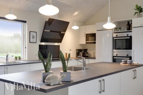 Velindrettet køkken i luksushus nr. 469 i Lolland/Falster/Møn.