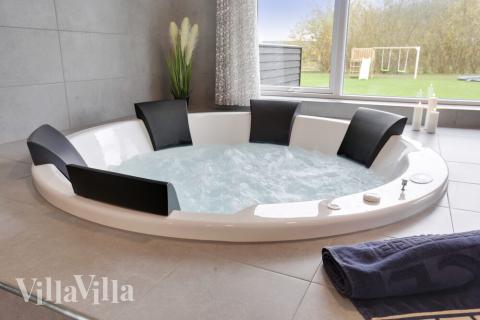 Nyd varmen i spaen i luksushus nr. 469 i Lolland/Falster/Møn