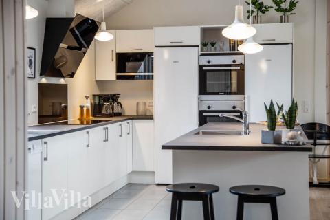 Køkkenet i luksushus nr. 469 er godt indrettet.