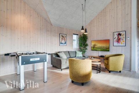 Aktivitetsrum i luksushus nr. 478 med 7 soveværelser og plads til 18 personer.