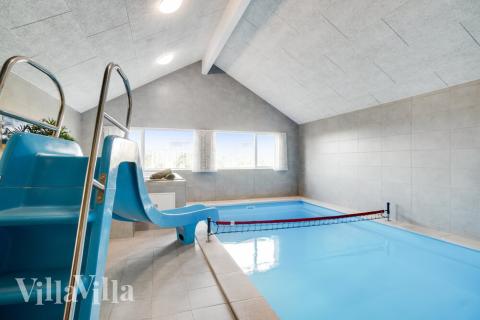 Den lækre pool i luksushuse nr. 478 til 18 personer